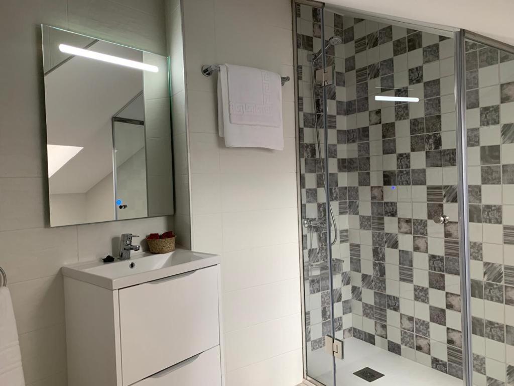 Apartamento Los Arcos Llanes Eksteriør billede